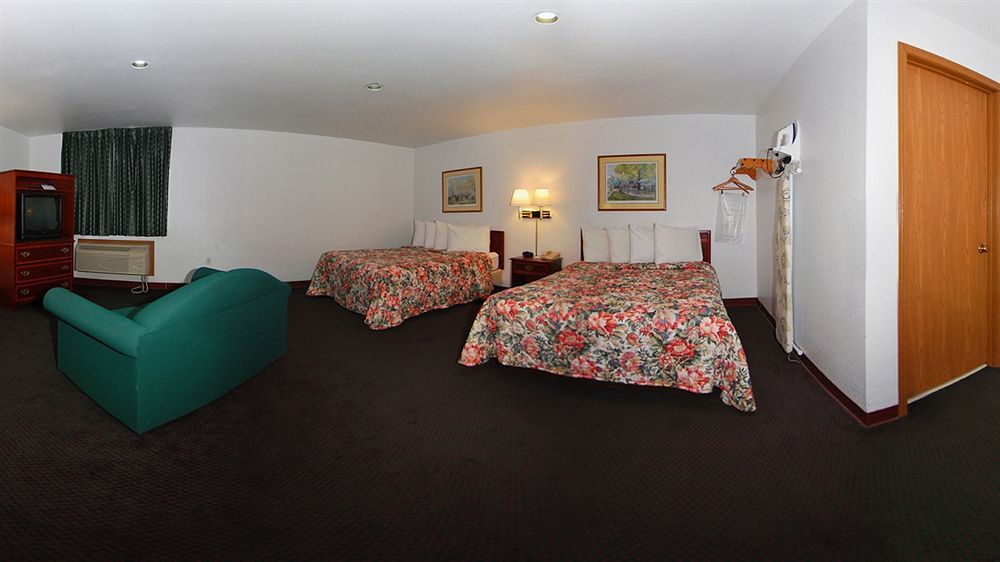 Super 8 By Wyndham Richmond Hotell Eksteriør bilde